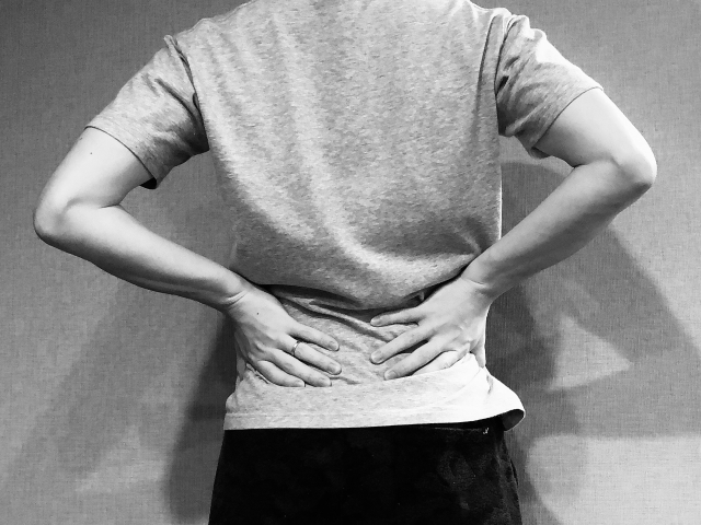 【冬場の肩こりと腰痛を解消しよう】